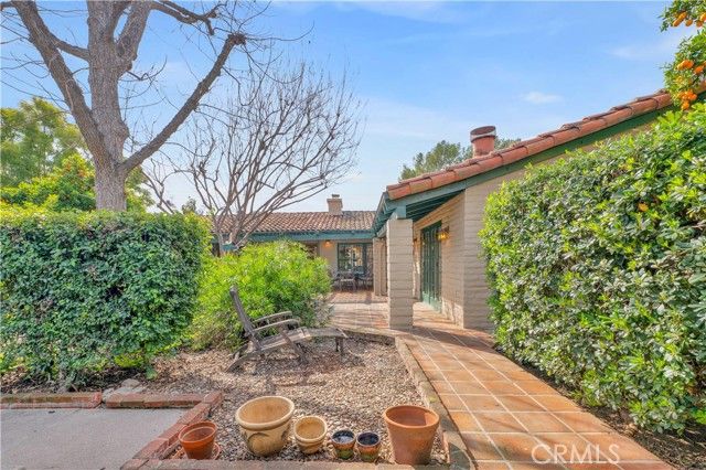 1321 W Valleyheart Drive, Burbank, CA 91506