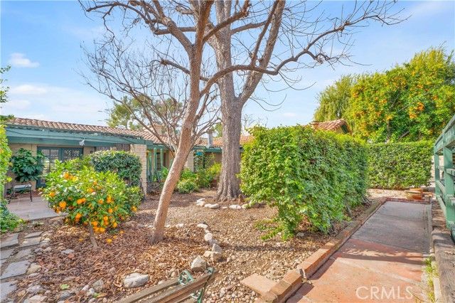 1321 W Valleyheart Drive, Burbank, CA 91506