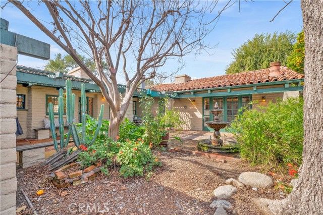 1321 W Valleyheart Drive, Burbank, CA 91506