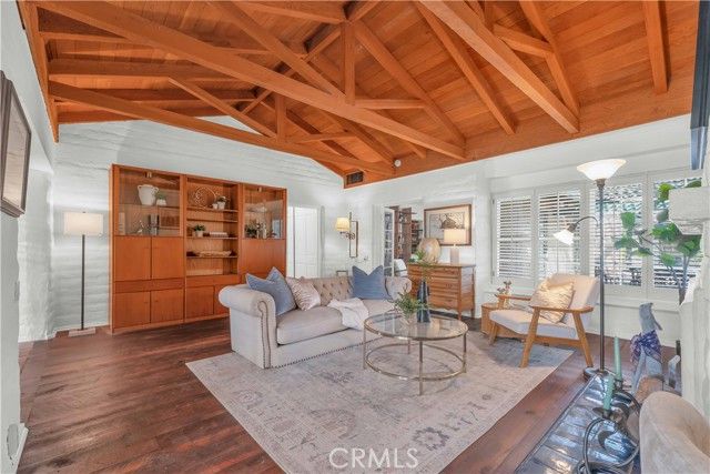 1321 W Valleyheart Drive, Burbank, CA 91506