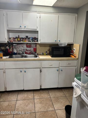 5974 CHARLES D EVERS Drive, Jacksonville, FL 32219