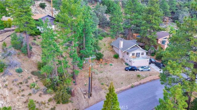 1050 Rivera, Wrightwood, CA 92397