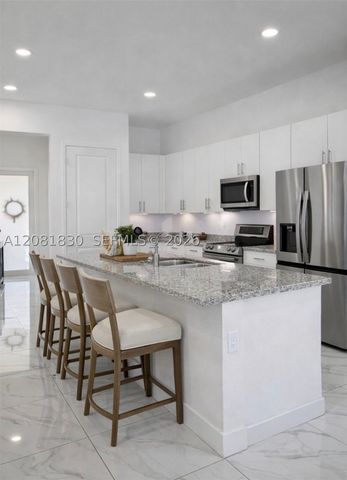 22255 SW 132 Ave, Miami, FL 33170