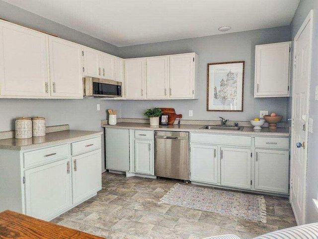 6155 W Calumet DRIVE, Brown Deer, WI 53223