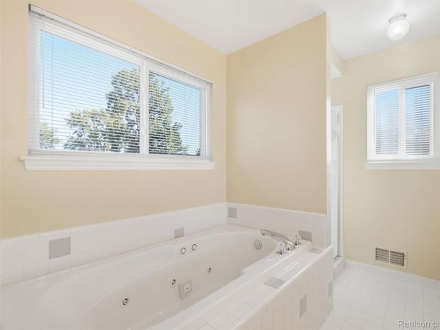 21870 Kentucky Court, Clinton Charter Township, MI 48035