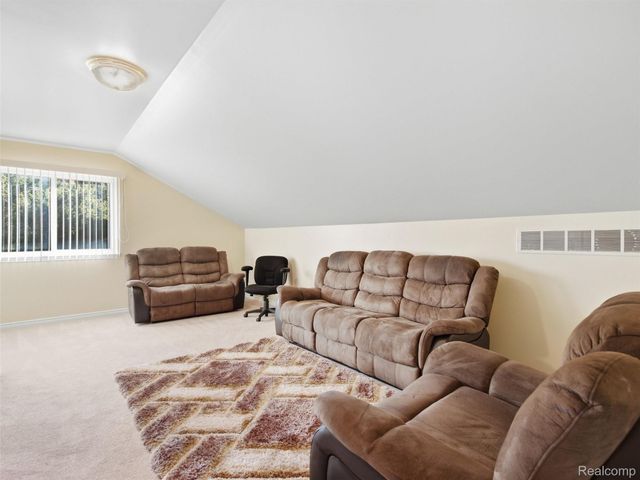 21870 Kentucky Court, Clinton Charter Township, MI 48035