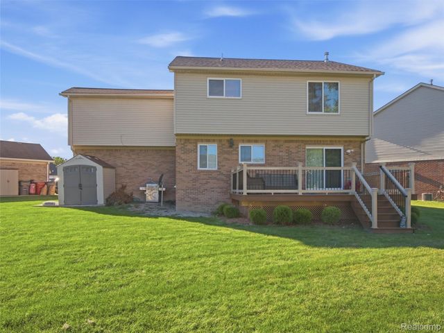 21870 Kentucky Court, Clinton Charter Township, MI 48035