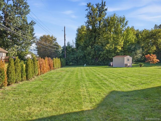 21870 Kentucky Court, Clinton Charter Township, MI 48035