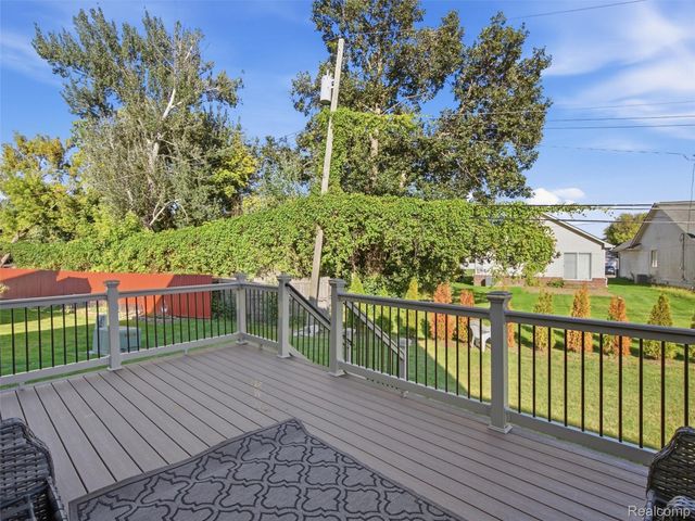 21870 Kentucky Court, Clinton Charter Township, MI 48035