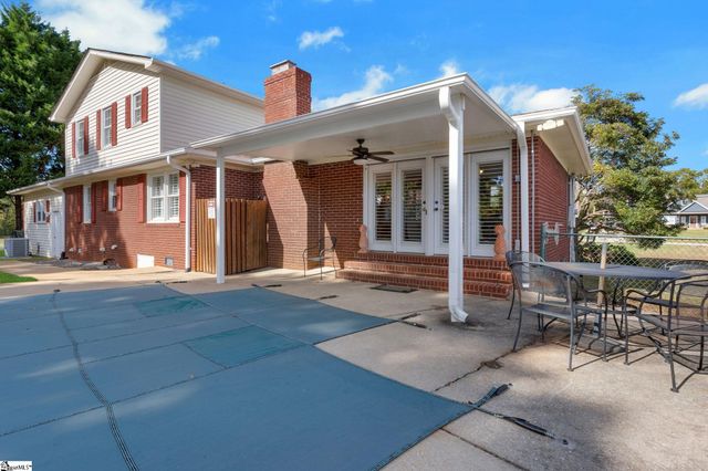 887 Ansel School Road, Greer, SC 29651