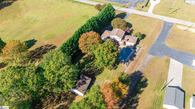 887 Ansel School Road, Greer, SC 29651