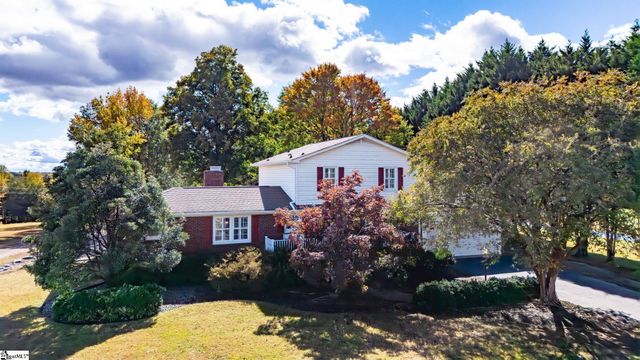 887 Ansel School Road, Greer, SC 29651