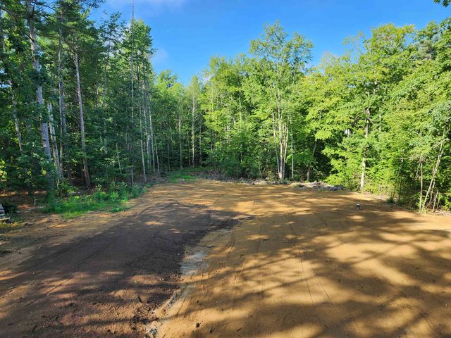 18 Lee Road, Barrington, NH 03825