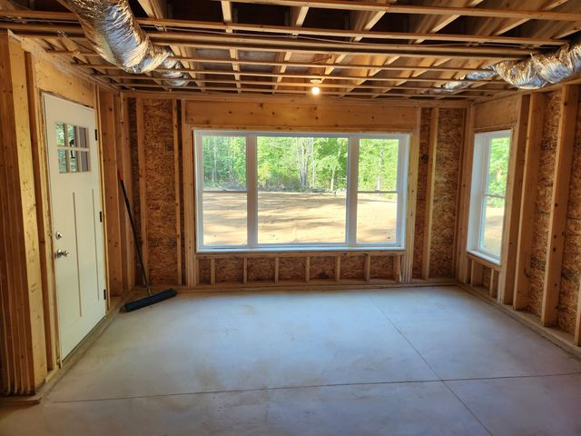 18 Lee Road, Barrington, NH 03825