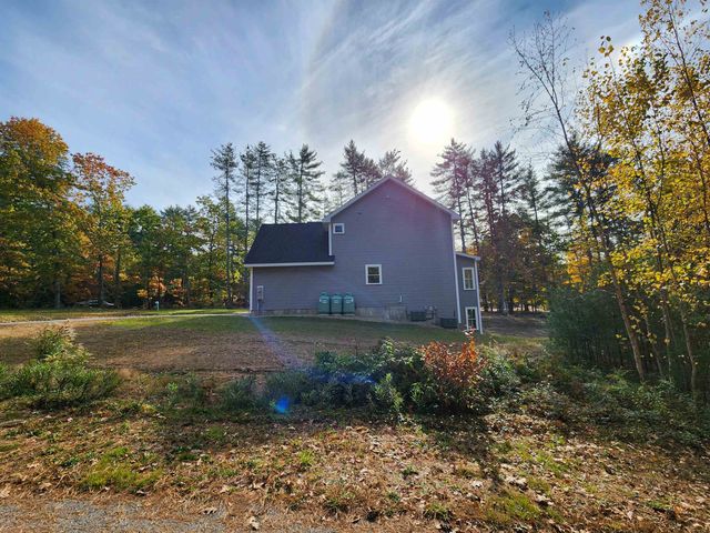 18 Lee Road, Barrington, NH 03825