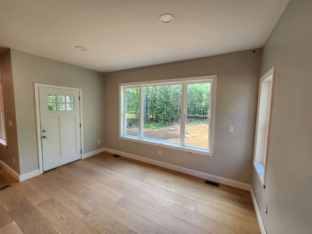 18 Lee Road, Barrington, NH 03825