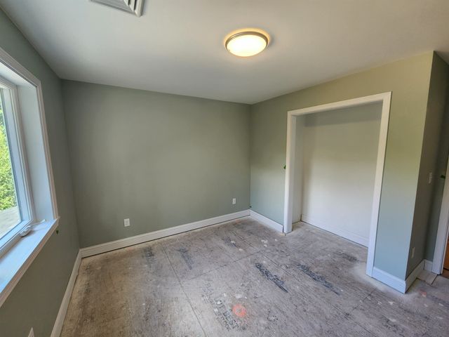 18 Lee Road, Barrington, NH 03825