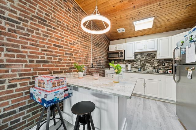 1734 E Carson St, South Side, PA 15203