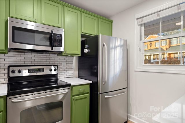 1318 Green Oaks Lane, Charlotte, NC 28205