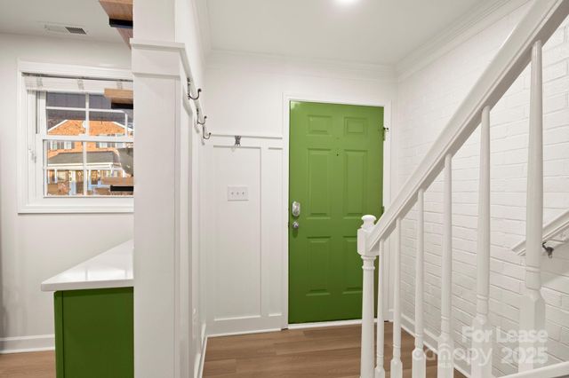 1318 Green Oaks Lane, Charlotte, NC 28205