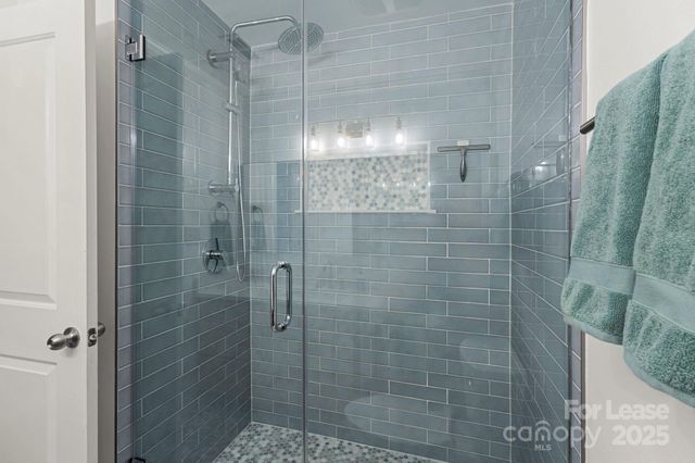 1318 Green Oaks Lane, Charlotte, NC 28205