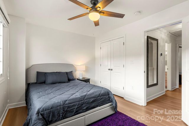 1318 Green Oaks Lane, Charlotte, NC 28205