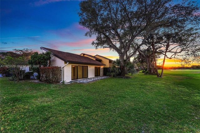 2007 Deer Creek Woodlands Way, Deerfield Beach, FL 33442