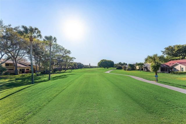 2007 Deer Creek Woodlands Way, Deerfield Beach, FL 33442