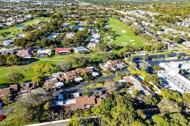 2007 Deer Creek Woodlands Way, Deerfield Beach, FL 33442