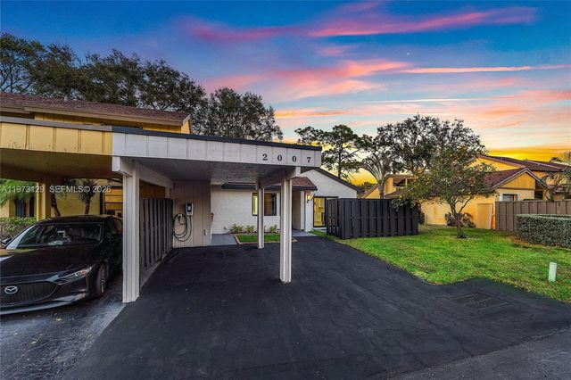 2007 Deer Creek Woodlands Way, Deerfield Beach, FL 33442