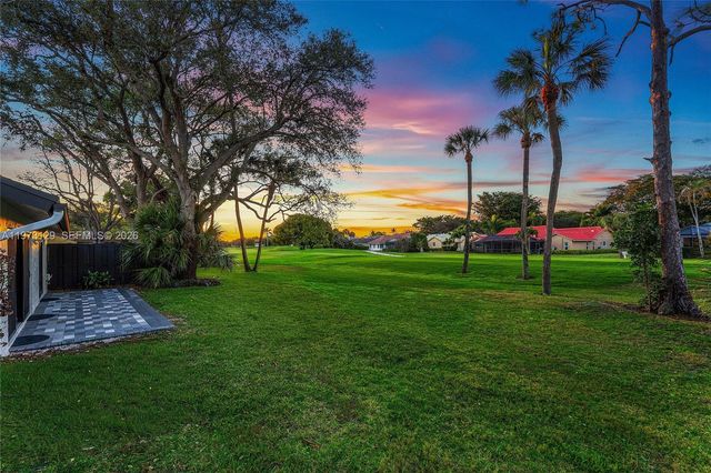 2007 Deer Creek Woodlands Way, Deerfield Beach, FL 33442