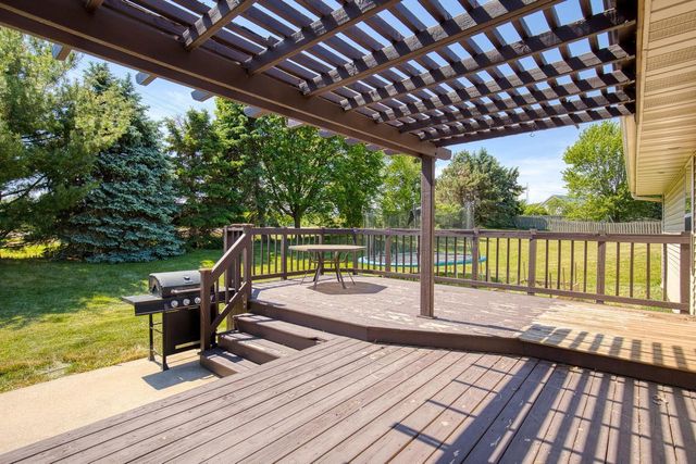 2901 Autumn LANE, East Troy, WI 53120