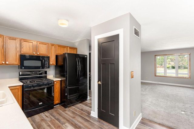 2901 Autumn LANE, East Troy, WI 53120