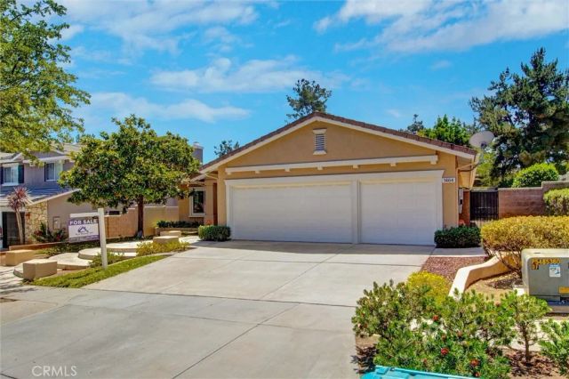 1464 Pinewood Drive, Corona, CA 92881