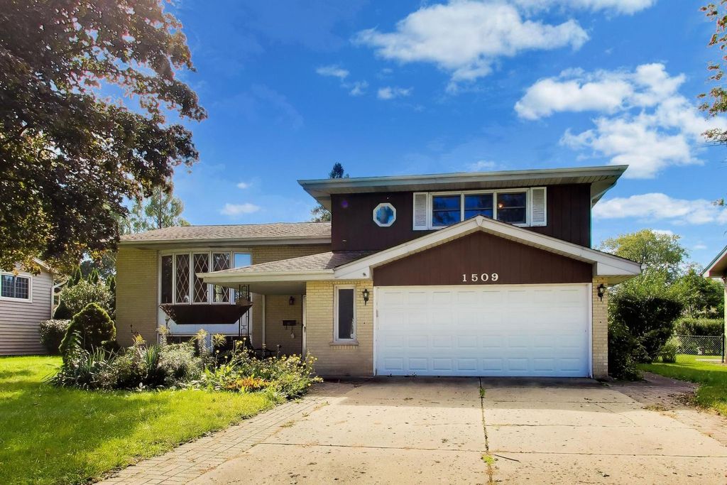 1509 E Thayer Street, Mount Prospect, IL 60056 — exterior