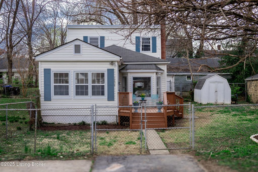 1230 Fischer Ave, Louisville, KY 40204