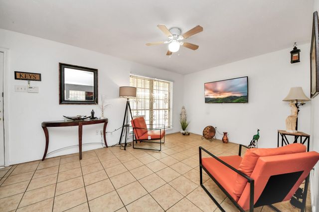 6319 Guadalupe Street, Houston, TX 77016