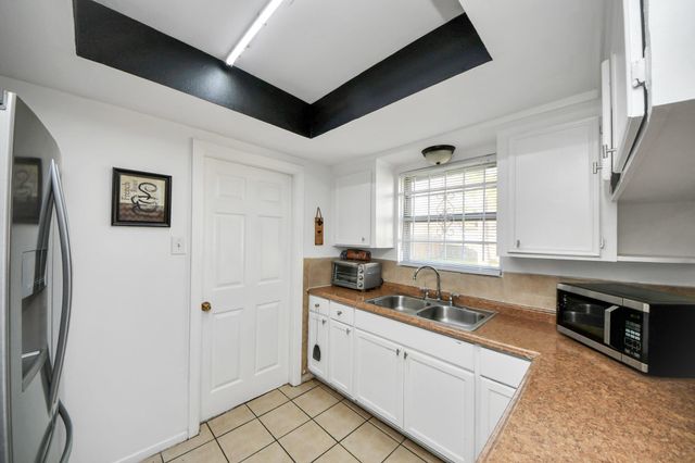 6319 Guadalupe Street, Houston, TX 77016