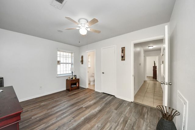 6319 Guadalupe Street, Houston, TX 77016