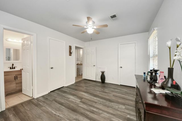 6319 Guadalupe Street, Houston, TX 77016