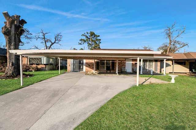 6319 Guadalupe Street, Houston, TX 77016