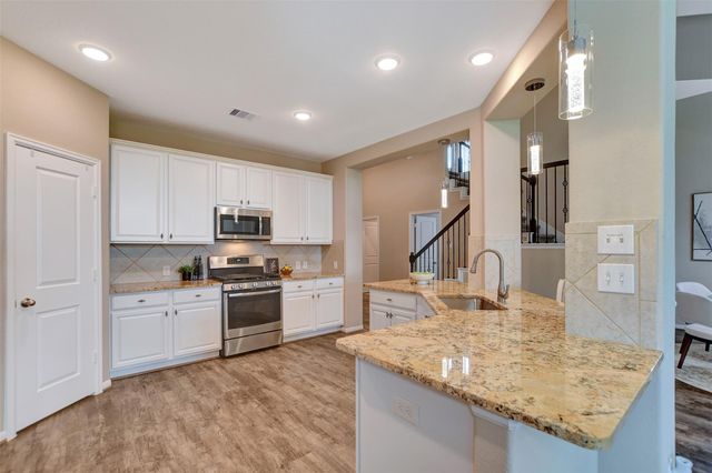 11711 Petal Falls Lane, Tomball, TX 77377