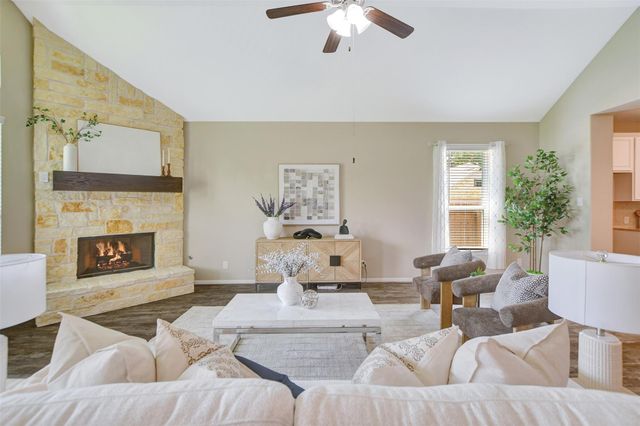 11711 Petal Falls Lane, Tomball, TX 77377