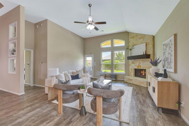 11711 Petal Falls Lane, Tomball, TX 77377