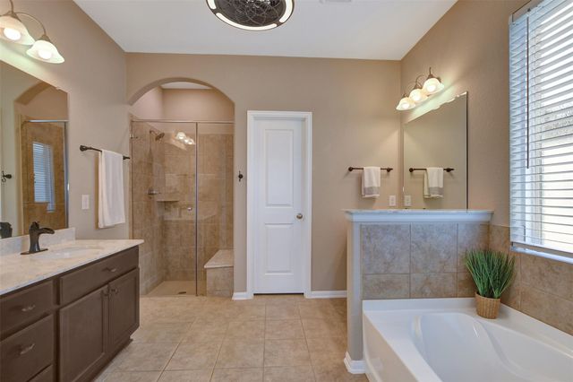 11711 Petal Falls Lane, Tomball, TX 77377