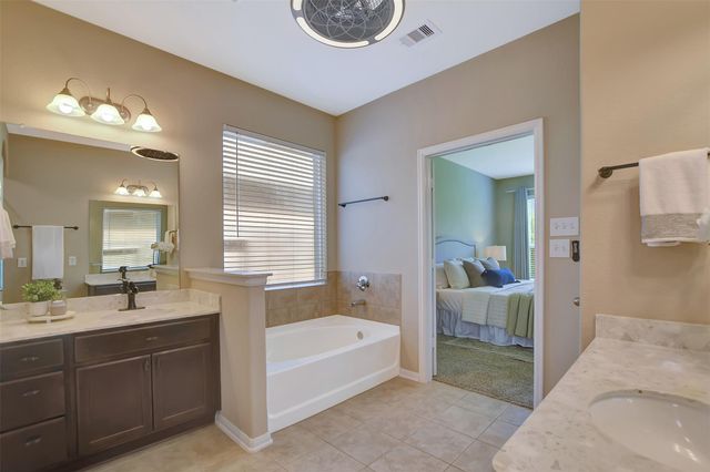11711 Petal Falls Lane, Tomball, TX 77377