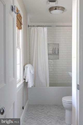 1306 BISHOP LN, Alexandria, VA 22302