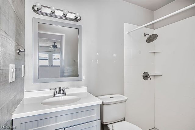 42 Temple CT, Lehigh Acres, FL 33936