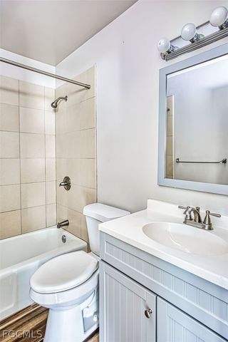 42 Temple CT, Lehigh Acres, FL 33936