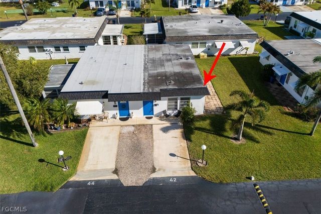 42 Temple CT, Lehigh Acres, FL 33936
